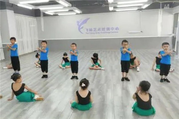 YCAC艺之飞扬艺术培训